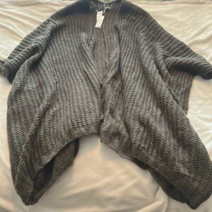 AMERICAN EAGLE CARDIGAN